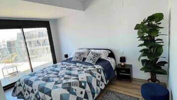 4 bedrooms, WiFi, bed sheets