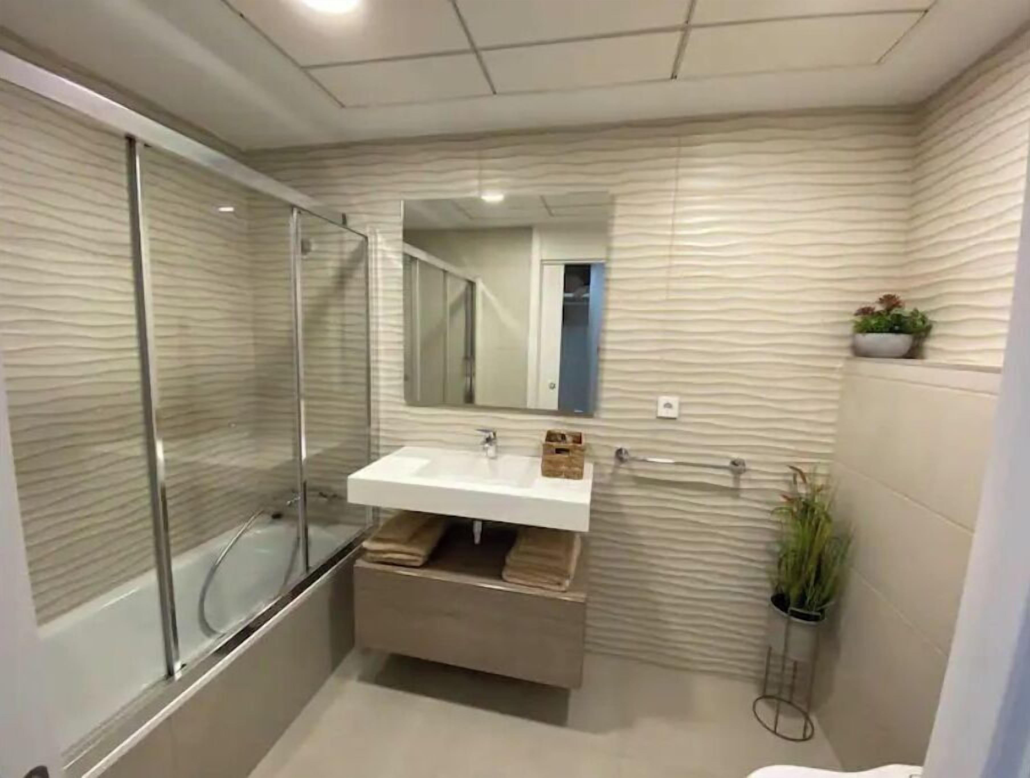 Bathtub