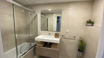 Bathtub