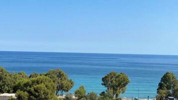 Uitzicht op strand/zee