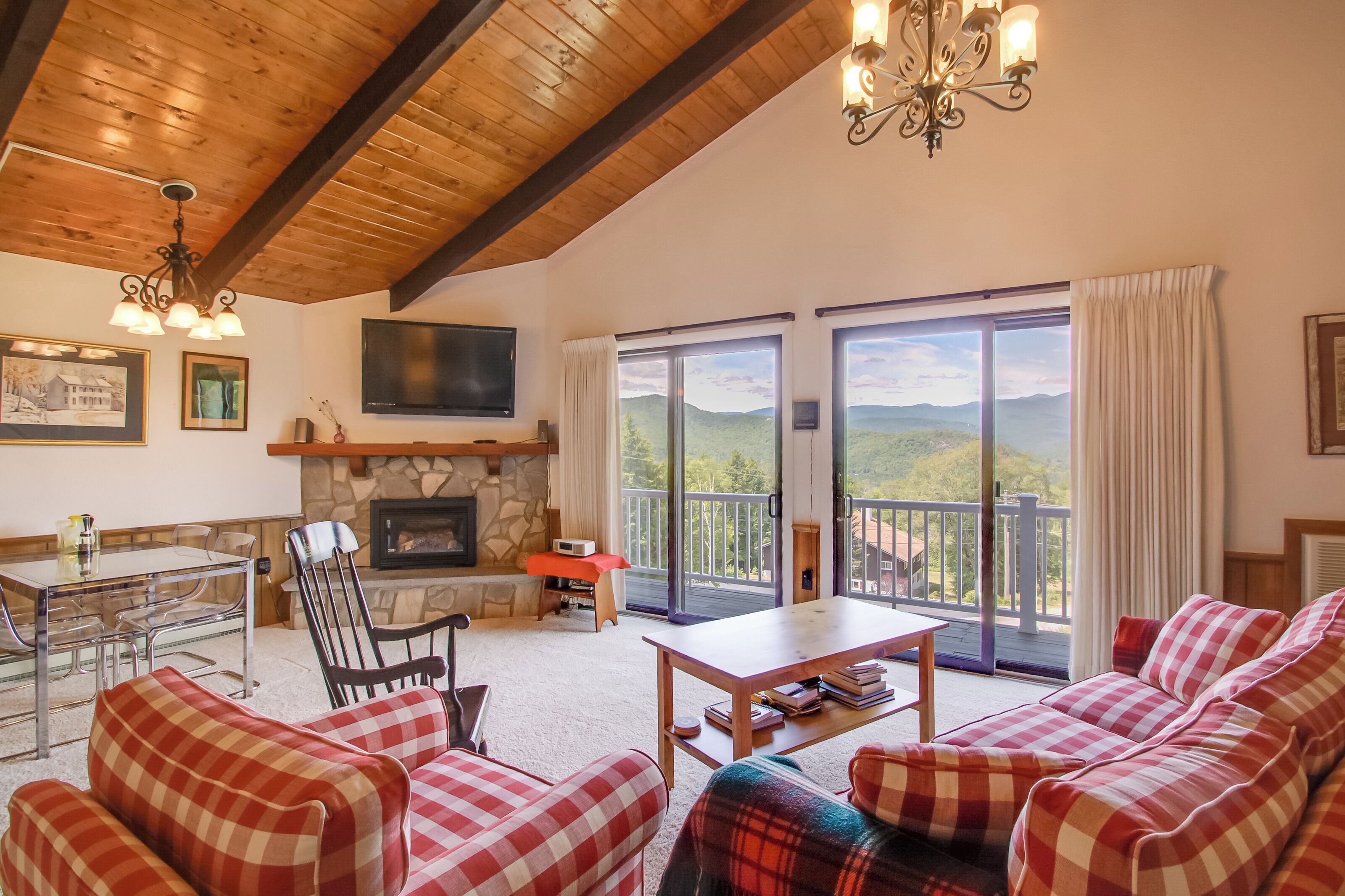 Flat-screen TV, fireplace