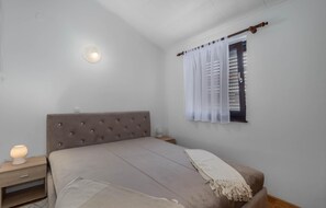 2 Schlafzimmer, Reisekinderbett, kostenloses WLAN, Bettwäsche