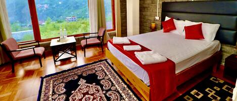 9 bedrooms, free WiFi, wheelchair access