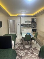 高档床上用品、办公桌、笔记本电脑工作区、熨斗/熨衣板