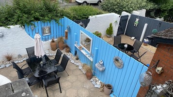 House | Outdoor dining