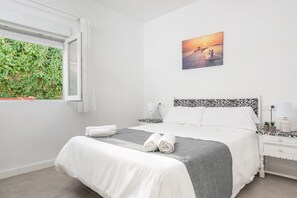 4 Schlafzimmer, Zimmersafe, Bügeleisen/Bügelbrett, Reisekinderbett