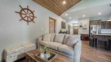 Een smart-tv en een open haard