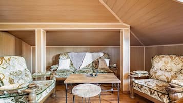 บ้านพัก | ห้องนั่งเล่น | เตาผิง