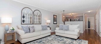 AtHome+1 | 2BR Townhouse | Pet Friendly