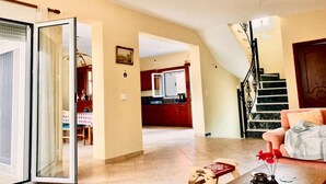 Interior - 3-bed House Sleeps 7 With Garden (Aktio-Vonitsa)