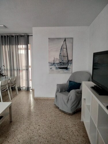 ¡A 1 Minuto de la Playa!. Hermoso Piso Ideal Para Buscar Tranquilidad en Familia