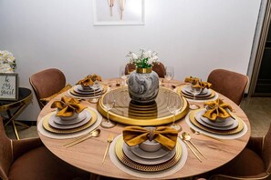 Private kitchen - Modern 3-bed Apartment in the Heart of Nairobi (Nairobi)