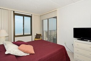 2 bedrooms, iron/ironing board, internet