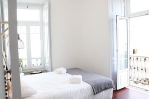 3 chambres, fer et planche à repasser, accès au Wi-Fi (inclus)
