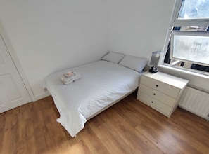 Casa, varias camas | 4 habitaciones, wifi gratis y ropa de cama 