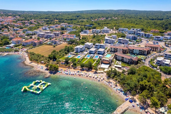 Ubicación cercana a la playa