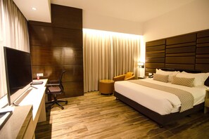 Minibar, in-room safe, desk, laptop workspace