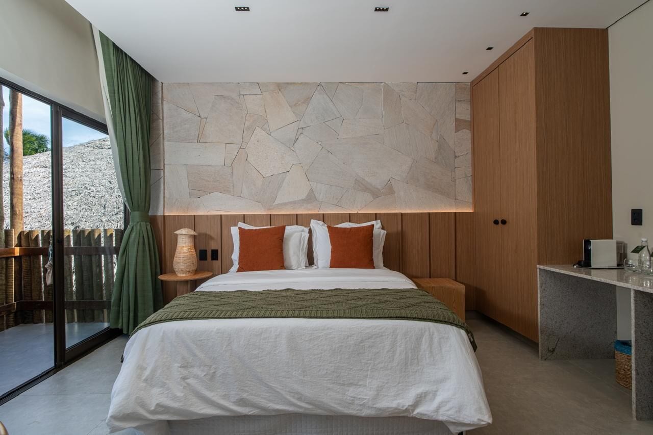 Studiosuite – superior, 1 soverom, bassengutsikt | Skrivebord, skrivebord for bærbar PC, wi-fi (inkludert) og sengetøy