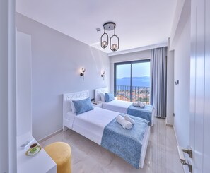 2 bedrooms, blackout drapes, iron/ironing board, free WiFi