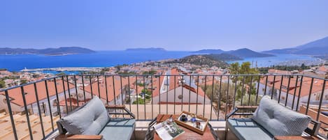 Deluxe Apartment | Terrace/patio