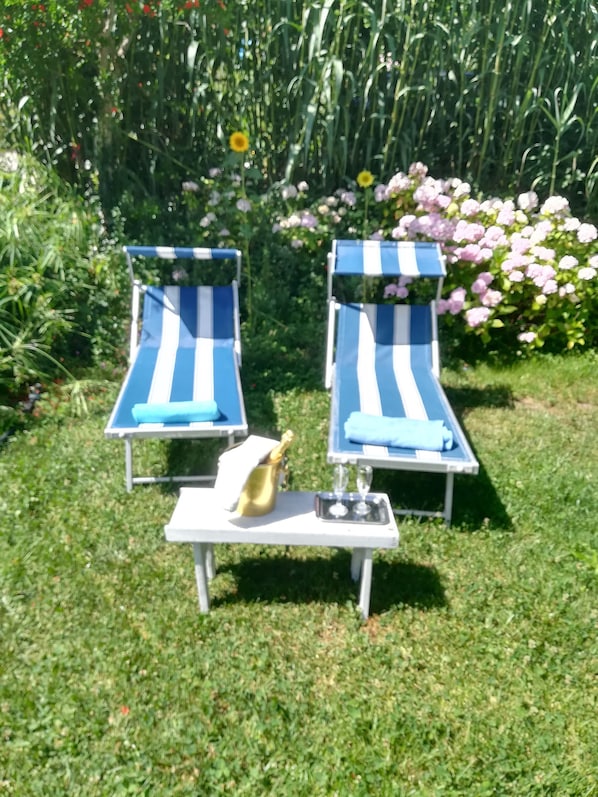 Property grounds - Sardengna authentic between sea hill and lake (Villanova Monteleone)