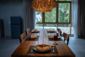 Dining - Diamond Beach Villas 2 (Bali)