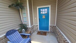 Exterior detail - Lovely 4 Bedroom with Hot Tub - sleeps 8 (Hinesville)