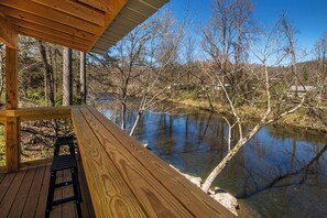 Property grounds - Riverfront farmhouse. Walking distance to awesome! (Townsend)