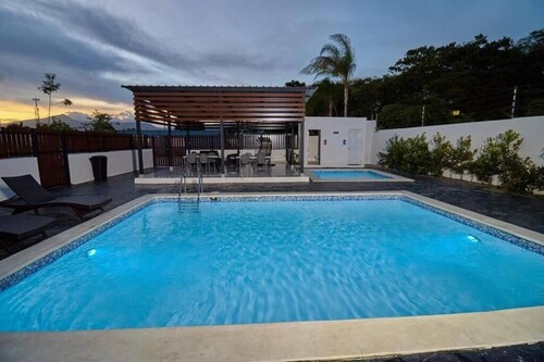 The luxe 4 bedroom apartment