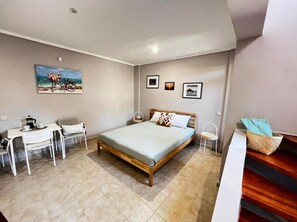 3 quartos, ferros/tábuas de passar roupa, Wi-Fi, roupa de cama