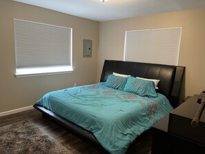 3 bedrooms, iron/ironing board, free WiFi, bed sheets