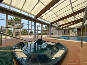 Indoor pool, outdoor pool - Casa Bellavista del Mar (Vera)