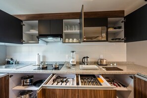 Fridge, microwave, oven, stovetop