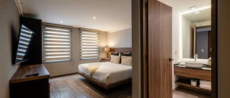 2 camere, una cassaforte in camera, una scrivania, ferro/asse da stiro