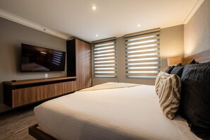 2 habitaciones, caja de seguridad en la habitación y escritorio 
