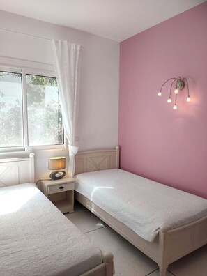 4 bedrooms, iron/ironing board, travel cot, free WiFi - Villa vue Mer, Piscine et Jacuzzi, 15 min de la Plage et du Village (La Croix-Valmer)