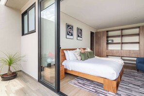 2 bedrooms, in-room safe, iron/ironing board, travel cot