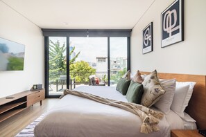 2 bedrooms, in-room safe, iron/ironing board, travel crib