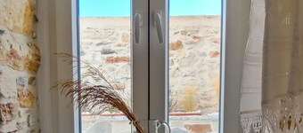 Laina Traditional Guest House