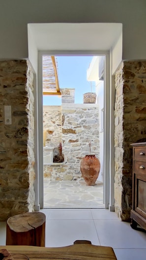 Interior - Laina Traditional Guest House (Naxos)