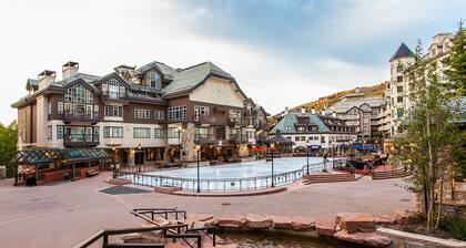CRBC - Heart of BC Village! Remodeled, Ski in/out, Walk to Ski School, Shops