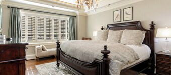 Charlie Rentz: Luxury Ski-In/Out, BC Village, Sleeps 8, 3 King Beds, AC, Walk to Everything