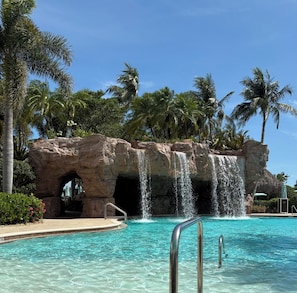 Piscine extérieure