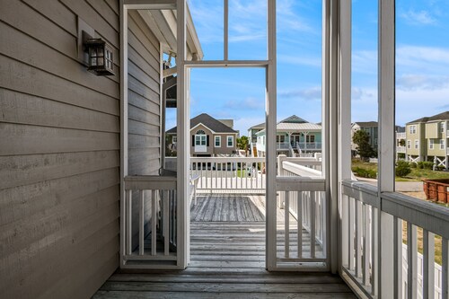 "The Salty Cloud" - Dunes home w/ private pool, 3 bedrooms / 2.5 baths, PET FRIENDLY