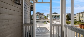 "The Salty Cloud" - Dunes home w/ private pool, 3 bedrooms / 2.5 baths, PET FRIENDLY