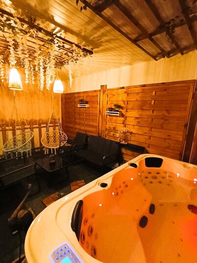 Gîte LA CHEVÊCHE 2/4 persons, jacuzzi, games room 10 min from Verdun, Meuse
