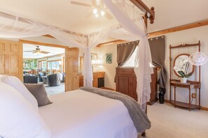 3 chambres, bureau, fer et planche Ă repasser, lit parapluie