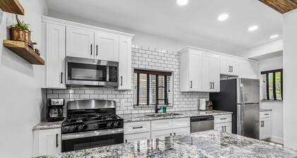 Walk to downtown Holly from this newly renovated historic apartment!