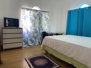 1 chambre, fer et planche à repasser, Wi-Fi, draps fournis