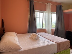 1 bedroom, free WiFi, bed sheets